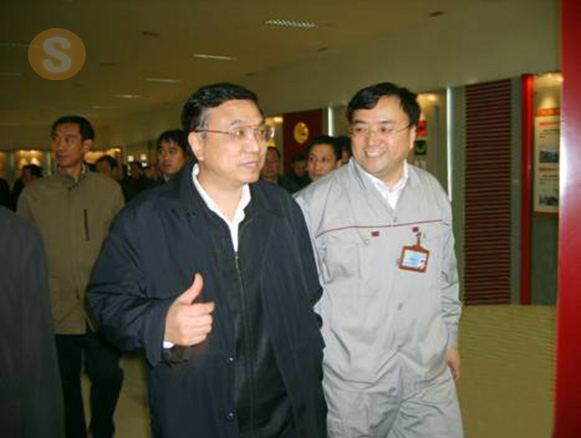 2006年11月21日中共中央政治局常委、國務院總理李克強同志（時任中共遼寧省委書記）蒞臨公司視察